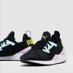 EXCLUSIVE Kids PUMAs - Size 4.5